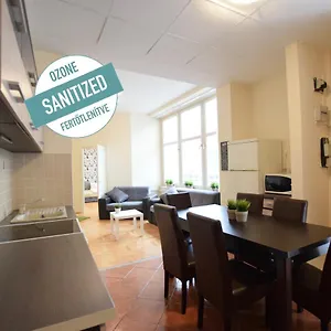 Budget By Hi5 - Fehérhajó Apartman