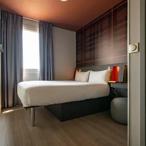 Easyhotel Paris Charles De Gaulle Villepinte Fransa