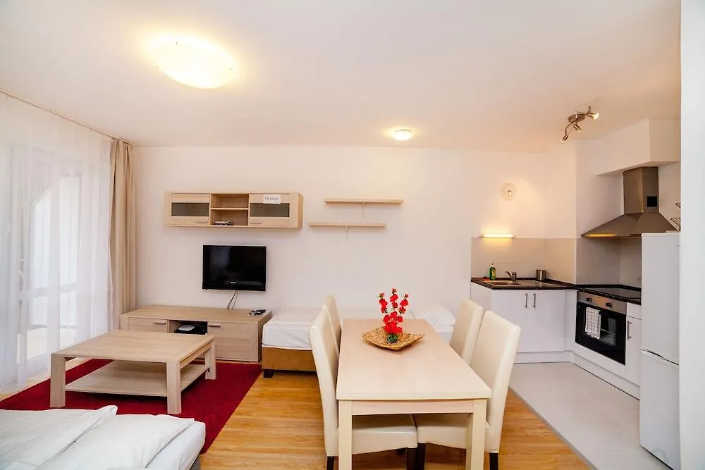 Prince Apartments Budapest 3*,